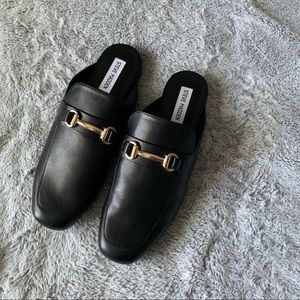 Steve Madden Wintour black chain slip on mules